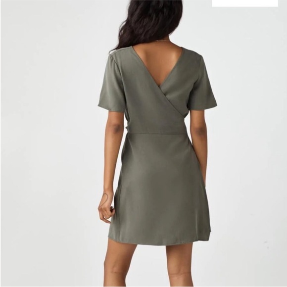Vetta green wrap short dress - Picture 3 of 7